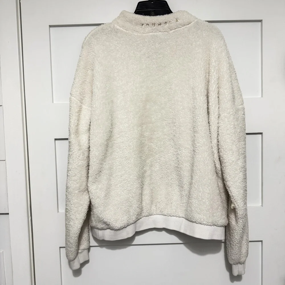 YoungLA White Fleece Pullover Sweater Size Medium 23805